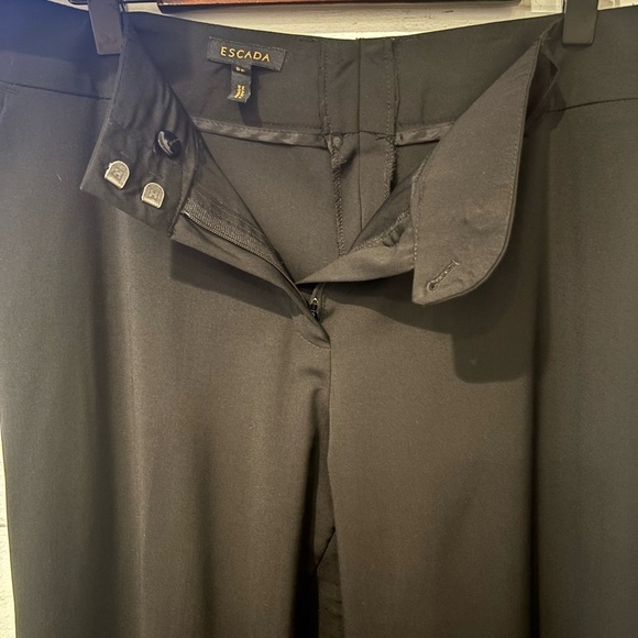 Escada Dress Pants Black Tullule
Front Zip Trousers in size 38/8 women’s - Picture 4 of 15